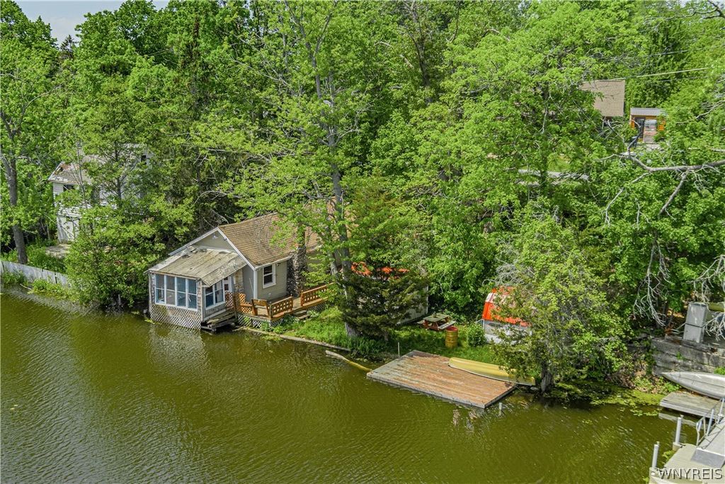 2341 Riverview Drive, Wilson, NY 14172
