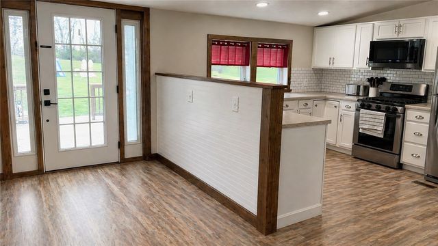 28 Ridge Rd, Jefferson Twp, PA 15021