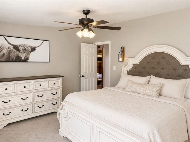 28 Ridge Rd, Jefferson Twp, PA 15021
