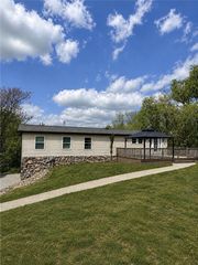 28 Ridge Rd, Jefferson Twp, PA 15021