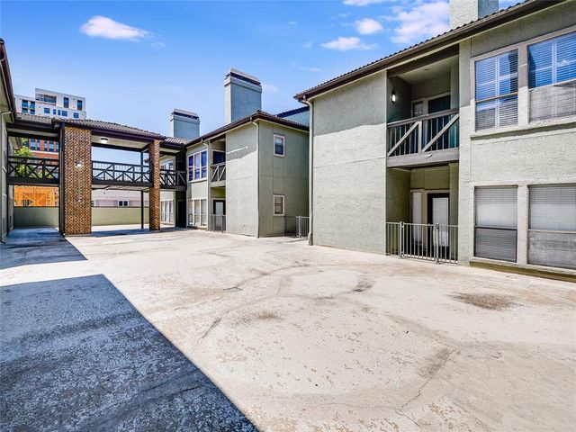 807 W 25th ST 203, Austin, TX 78705