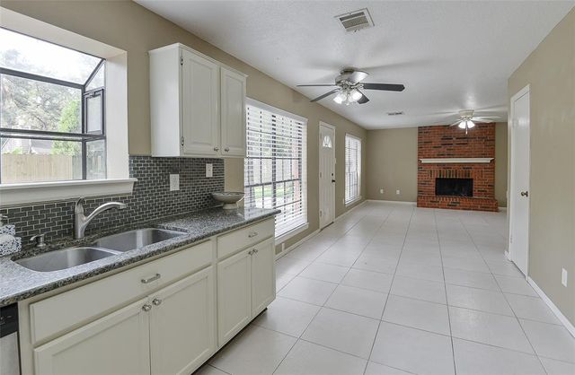 3302 Golden Willow Drive, Kingwood, TX 77339