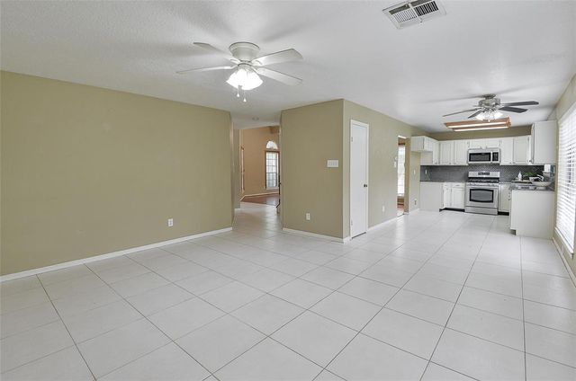 3302 Golden Willow Drive, Kingwood, TX 77339