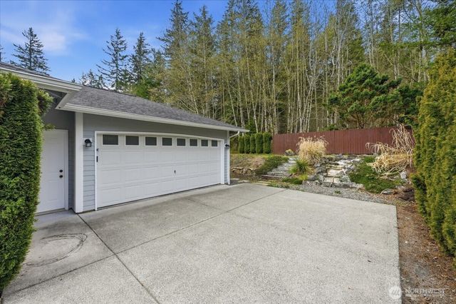 34414 SE Osprey Court, Snoqualmie, WA 98065