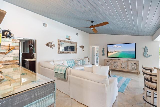 830 NE Boca Bay Colony Drive, Boca Raton, FL 33487