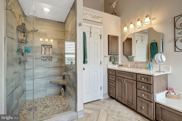 44021 LORDS VALLEY TER, Ashburn, VA 20147