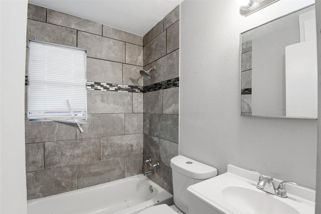 5010 Ennis Street 3, Houston, TX 77004