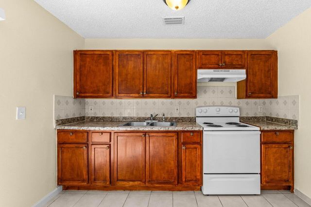 4863 Gulfstream Road, Lake Worth, FL 33460