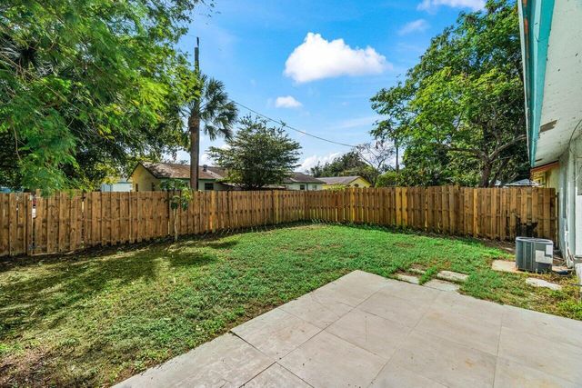 4863 Gulfstream Road, Lake Worth, FL 33460