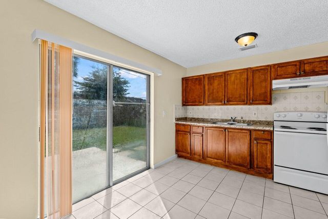 4863 Gulfstream Road, Lake Worth, FL 33460