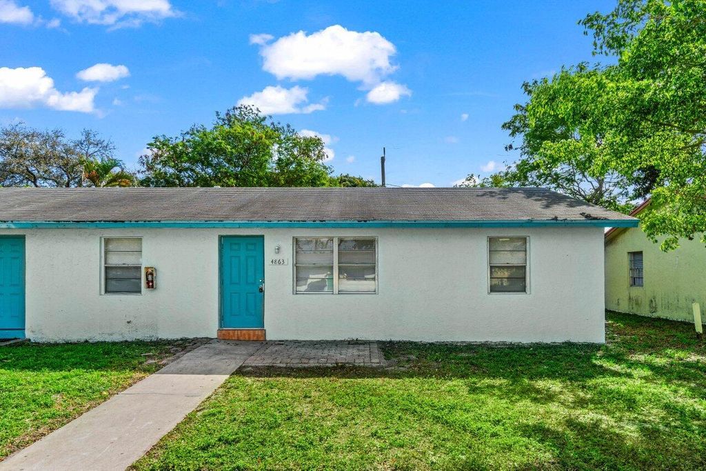 4863 Gulfstream Road, Lake Worth, FL 33460