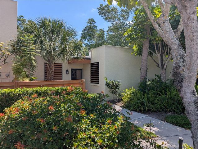 135 WILD PALM DRIVE, Bradenton, FL 34210