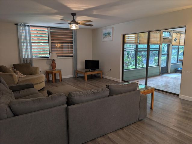 135 WILD PALM DRIVE, Bradenton, FL 34210