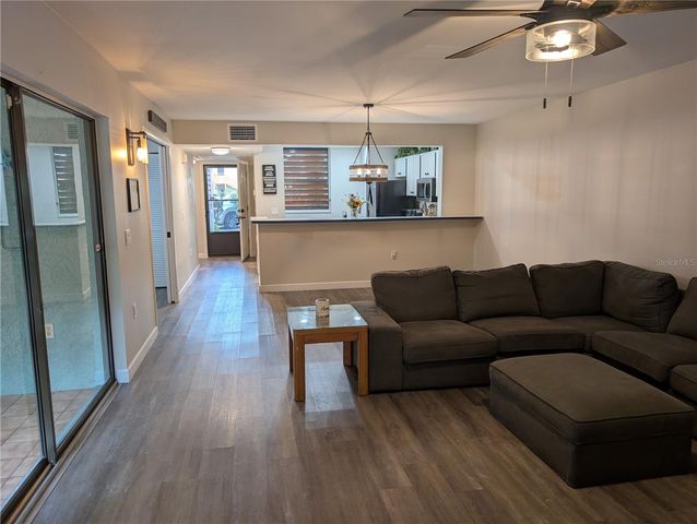 135 WILD PALM DRIVE, Bradenton, FL 34210