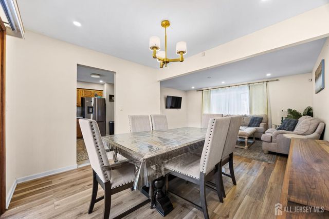 21 Starlit Drive, Middlesex, NJ 08846