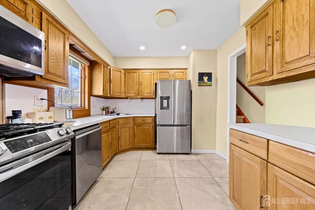21 Starlit Drive, Middlesex, NJ 08846