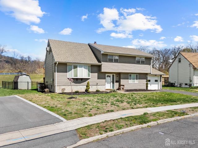 21 Starlit Drive, Middlesex, NJ 08846