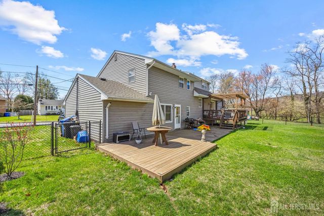 21 Starlit Drive, Middlesex, NJ 08846