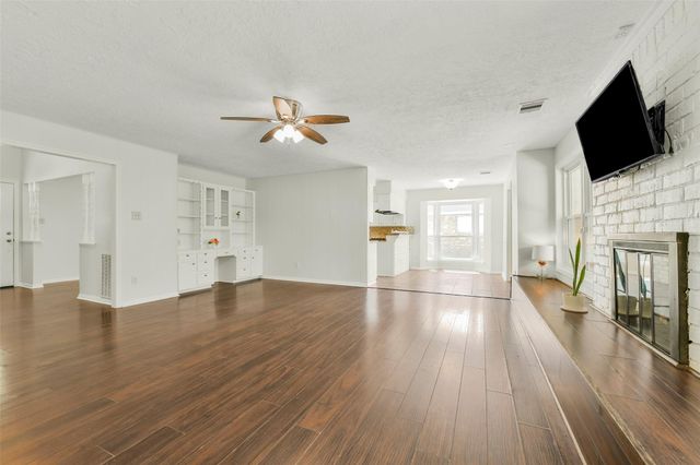 12011 Kirknoll Drive, Houston, TX 77089