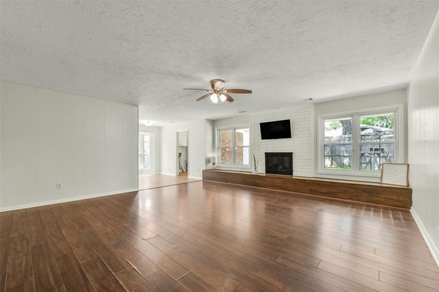 12011 Kirknoll Drive, Houston, TX 77089