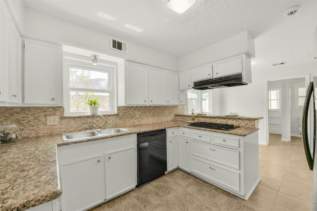 12011 Kirknoll Drive, Houston, TX 77089