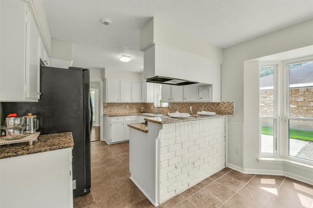 12011 Kirknoll Drive, Houston, TX 77089
