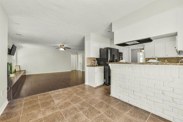12011 Kirknoll Drive, Houston, TX 77089