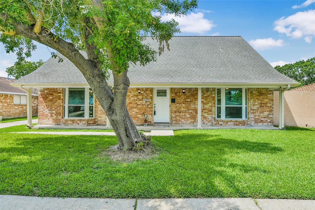12011 Kirknoll Drive, Houston, TX 77089