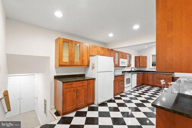 7423 EXMORE ST, Springfield, VA 22150