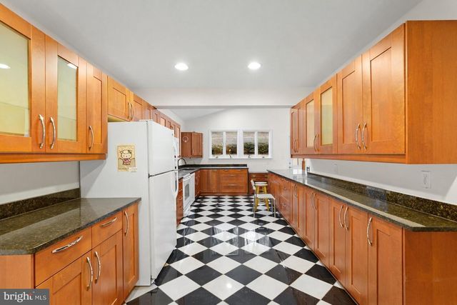 7423 EXMORE ST, Springfield, VA 22150