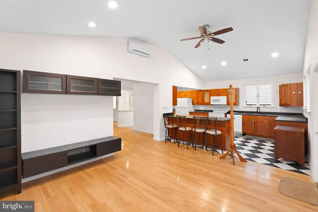 7423 EXMORE ST, Springfield, VA 22150