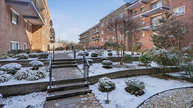 200 Atlantic Avenue 226, Lynbrook, NY 11563