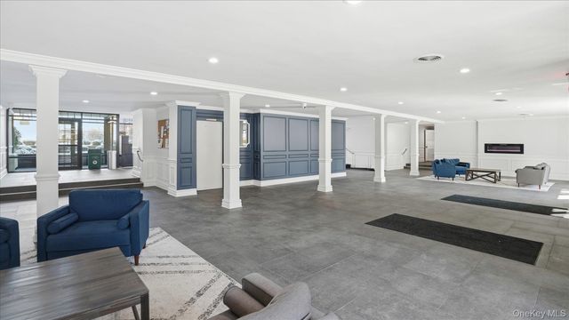 200 Atlantic Avenue 226, Lynbrook, NY 11563