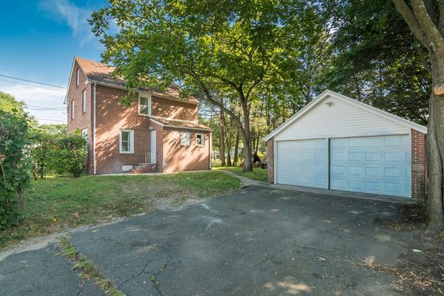 1235 Bay St, Springfield, MA 01109