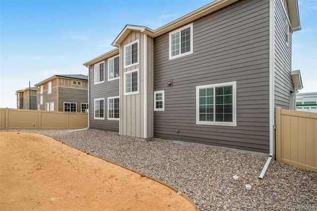 22291 E 38th Place, Aurora, CO 80019