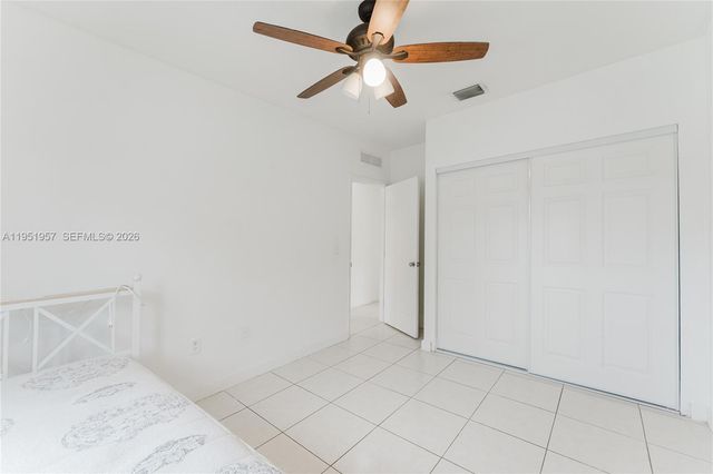 810 NW 112th St, Miami, FL 33168