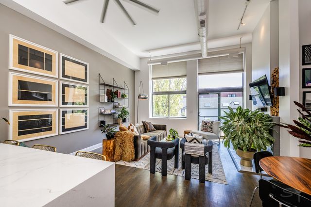 2343 N Greenview Avenue 211, Chicago, IL 60614