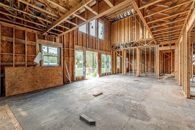100 Bayou Glen Street, Hitchcock, TX 77568