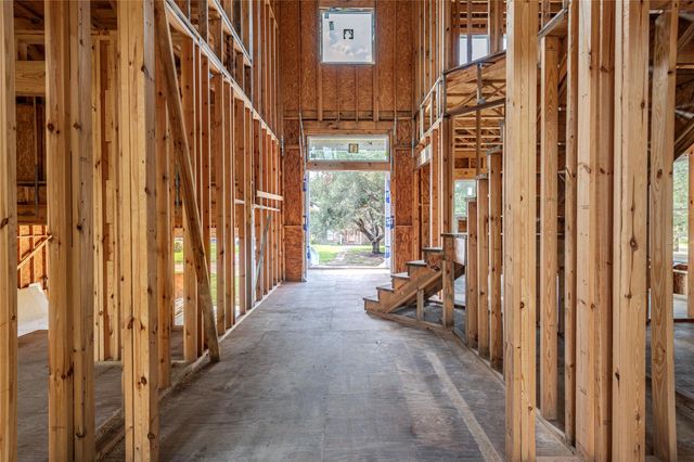 100 Bayou Glen Street, Hitchcock, TX 77568