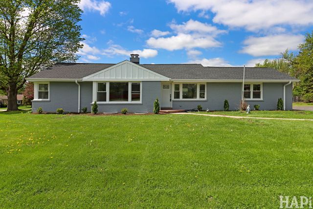 1100 N Hicks Road, Palatine, IL 60067