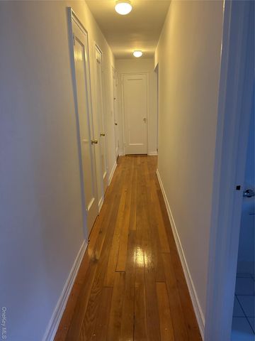 23 Schenck Avenue 2CE, Great Neck, NY 11021