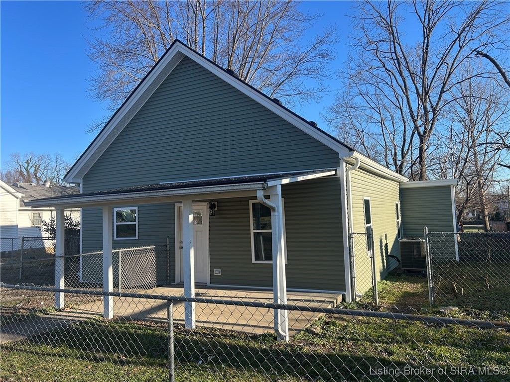 1140 Thompson Street, Charlestown, IN 47111