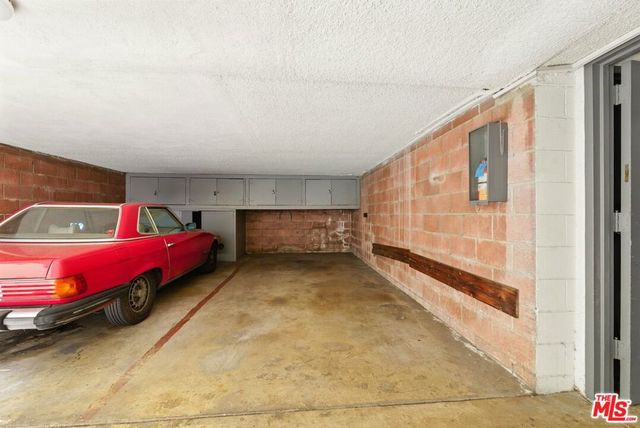 1929 Tamarind Avenue 12, Los Angeles, CA 90068