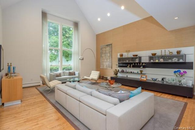 19 W Gate Road, Suffern, NY 10901