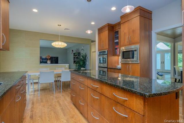 19 W Gate Road, Suffern, NY 10901