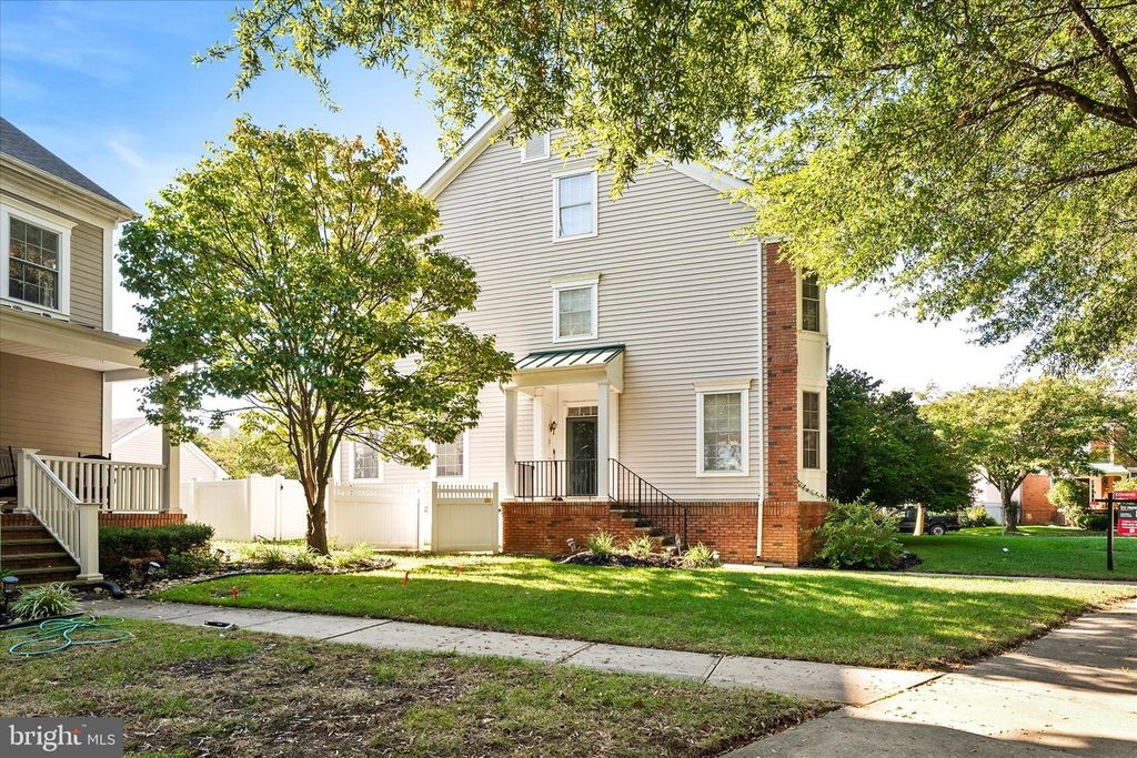 28 MALSBURY ST, ROBBINSVILLE, NJ 08691 — photo 2