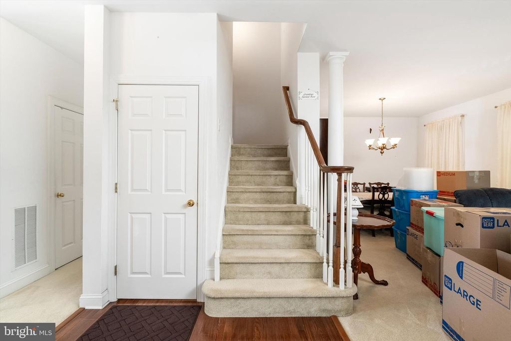 28 MALSBURY ST, ROBBINSVILLE, NJ 08691 — photo 3