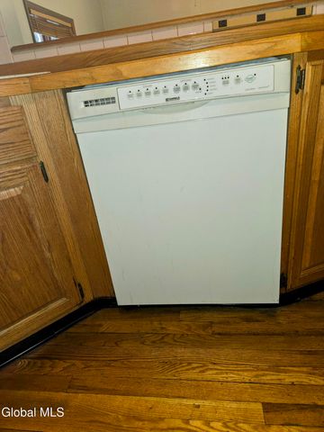 1008 Peter Road, Rotterdam, NY 12303