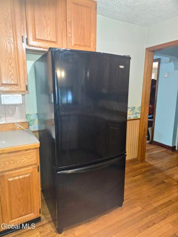 1008 Peter Road, Rotterdam, NY 12303