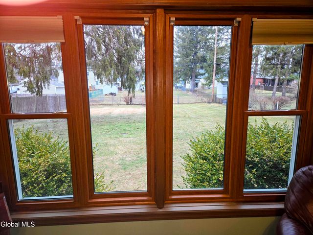 1008 Peter Road, Rotterdam, NY 12303